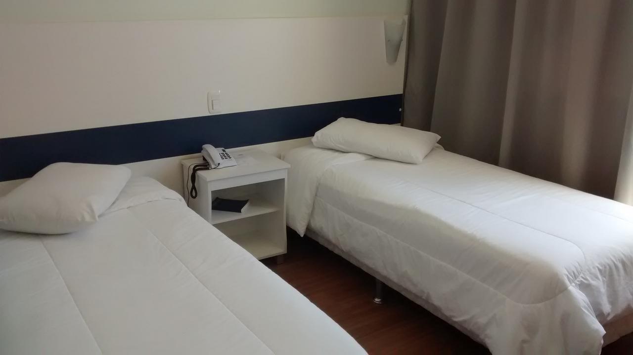 Turis Hotel Passo Fundo Esterno foto